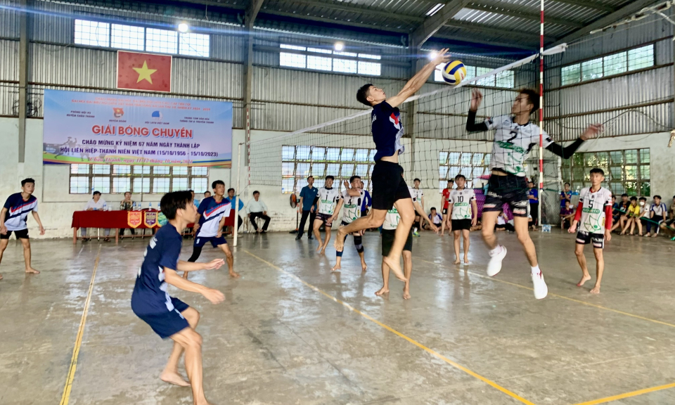 Châu Thành tổ chức giải bóng chuyền chào mừng Ngày truyền thống Hội LHTN Việt Nam