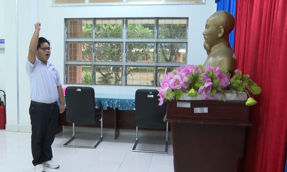 Từ đầu nhiệm kỳ đến nay, Đảng bộ tỉnh Long An kết nạp hơn 5.100 Đảng viên 