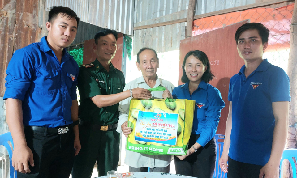 Tân Hưng: Thực hiện mô hình “Người con hiếu thảo” tại xã Hưng Điền