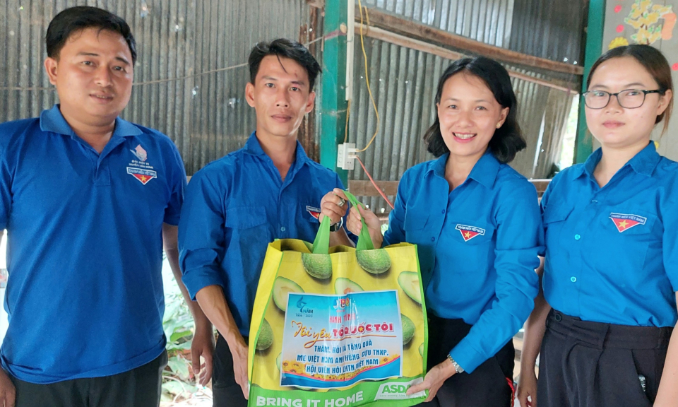 Tân Hưng sôi nổi các hoạt động Hành trình “Tôi yêu Tổ quốc tôi”
