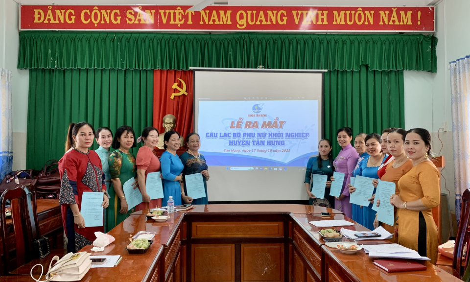 Hội LHPN huyện Tân Hưng họp mặt cán bộ, hội viên biêu biểu và ra mắt Câu lạc bộ Phụ nữ khởi nghiệp