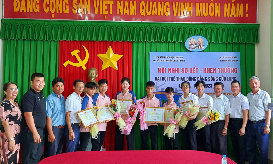 Châu Thành tuyên dương thành tích tại Đại hội thể thao Đồng bằng sông Cửu Long lần thứ 9.
