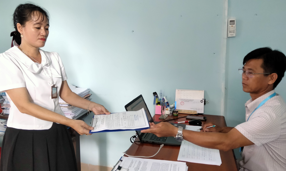 Tân Hưng: Xã Vĩnh Thạnh thực hiện tốt công tác cải cách hành chính