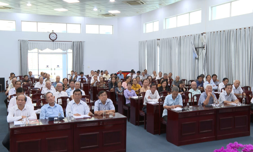 Hội nghị thông tin thời sự cho cán bộ nguyên lãnh đạo tỉnh