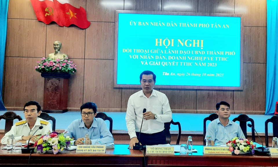 UBND thành phố Tân an đối thoại với người dân về thủ tục hành chính năm 2023