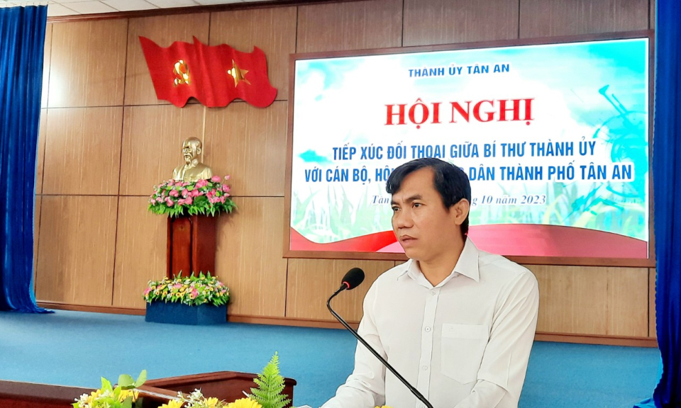 Bí thư Thành uỷ Tân An đối thoại trực tiếp với hội viên, nông dân về sản xuất nông nghiệp ứng dụng công nghệ cao