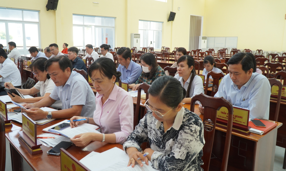 Cần Giuộc quán triệt lấy phiếu tín nhiệm đối với người giữ chức vụ do HĐND bầu