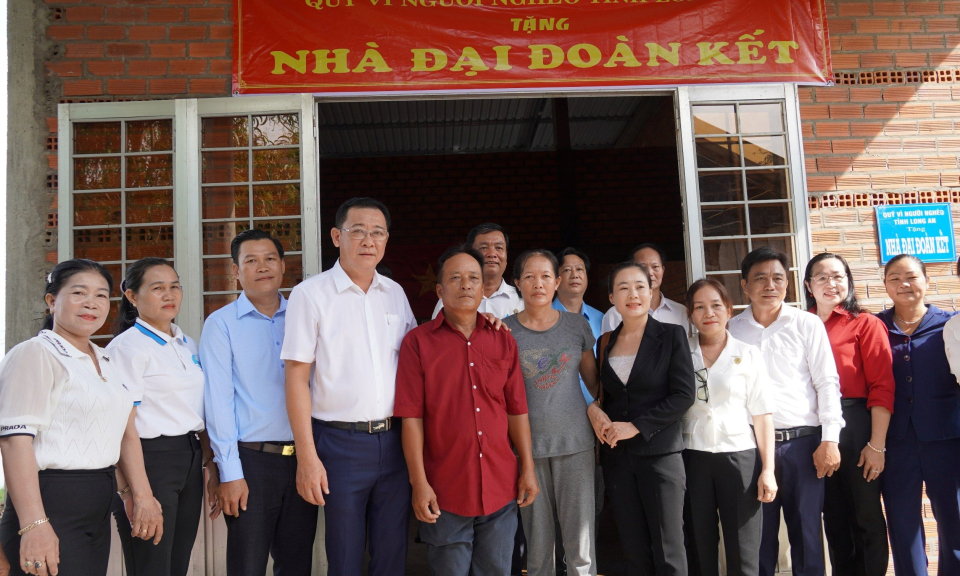 Thủ Thừa ngày hội Đại đoàn kết toàn dân tộc khu dân cư Ấp 2, xã Long Thạnh