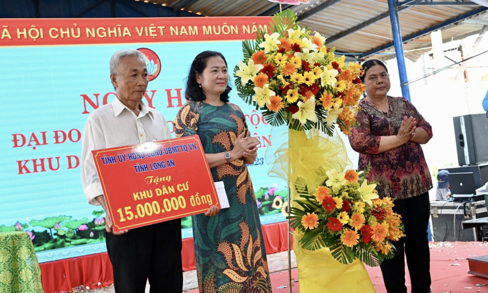 Bến Lức sôi nổi Ngày hội Đại Đoàn kết toàn dân tộc tại Khu Dân cư Ấp 1, xã Mỹ Yên