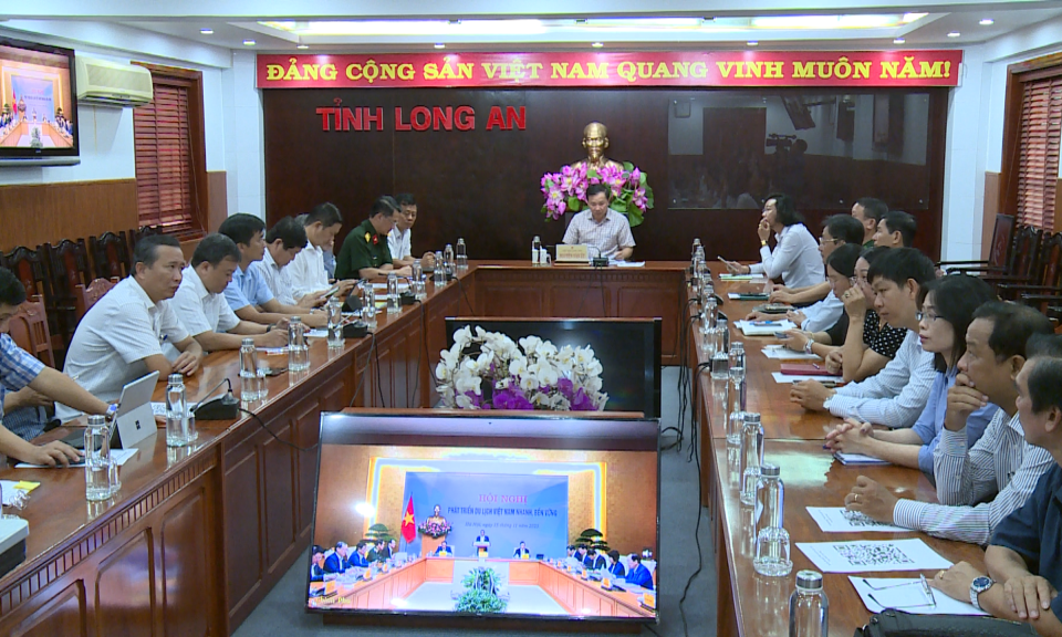 Hội nghị toàn quốc "Phát triển du lịch Việt Nam nhanh, bền vững'