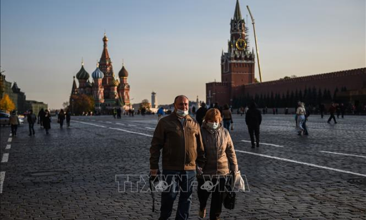 Thành phố St. Petersburg duy trì quy định đeo khẩu trang bắt buộc