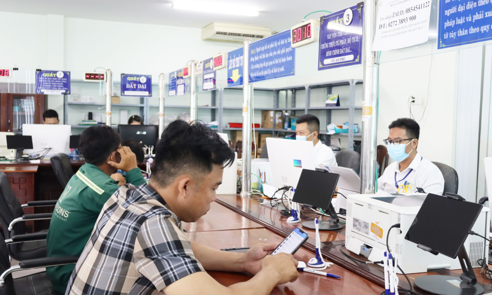 Tỉnh hậu kiểm công tác cải cách hành chính của huyện Cần Giuộc