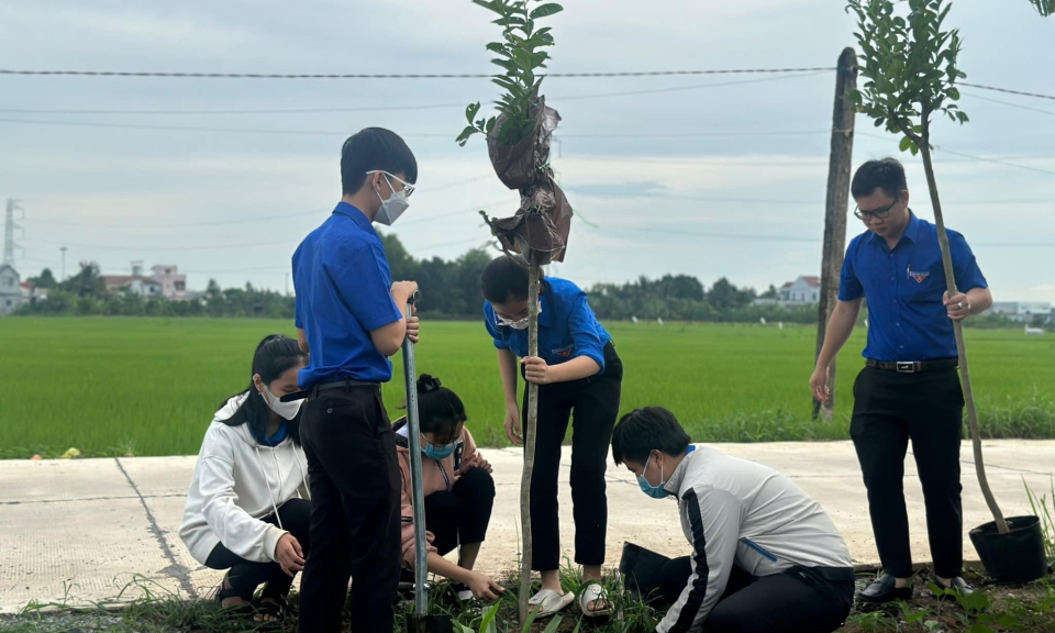 Sức trẻ Tân Trụ góp phần xây dựng nông thôn mới nâng cao