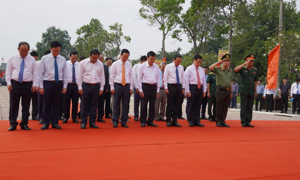 Lễ kỷ niệm 60 năm chiến thắng trận Hiệp Hòa và đón nhận Huân chương Hồ Chí Minh      