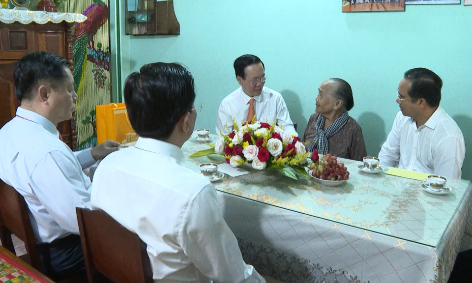 Chủ tịch nước - Võ Văn Thưởng thăm gia đình chính sách