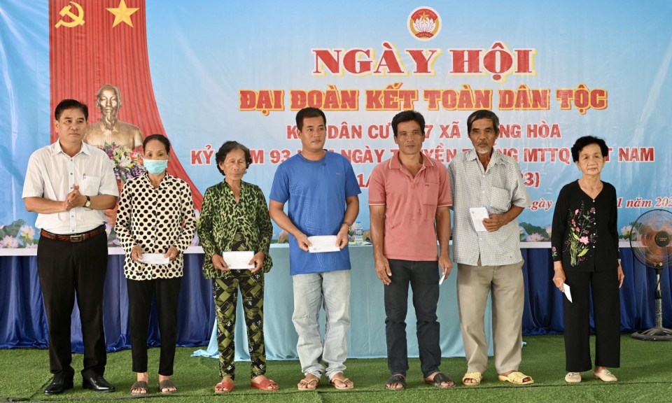 Bến Lức phát huy nguồn Quỹ "Vì người nghèo"