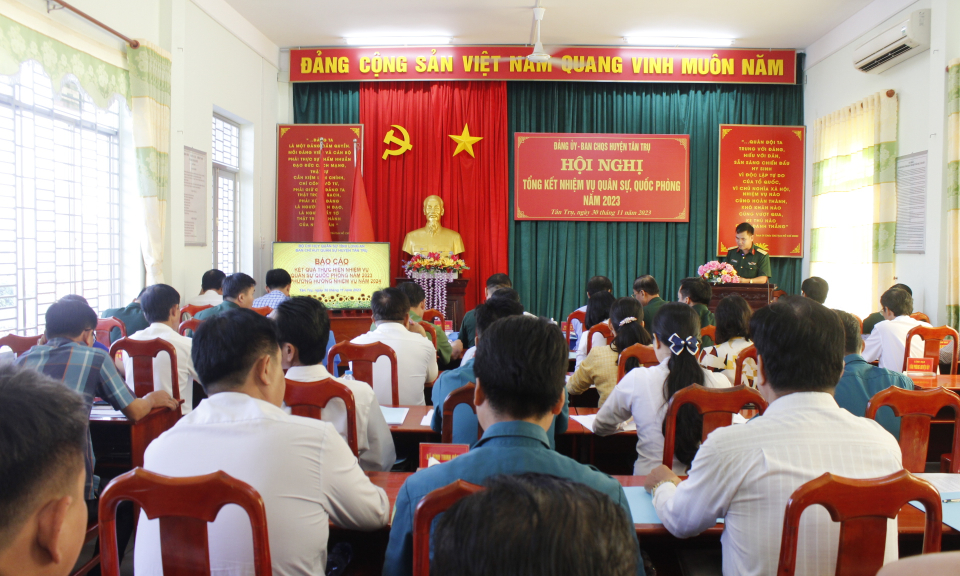 Tân Trụ tổng kết nhiệm vụ quân sự quốc phòng năm 2023