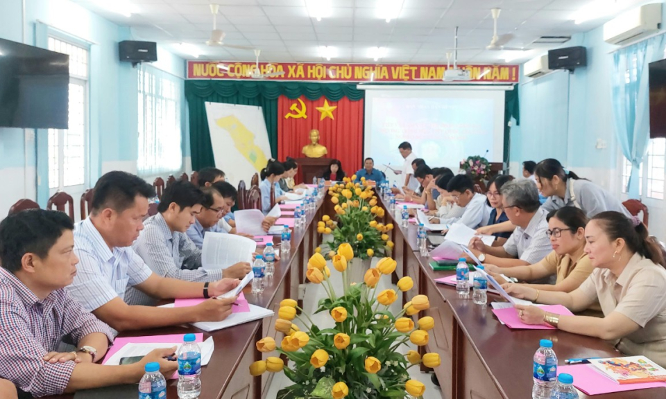 Tỉnh giám sát Chương trình mục tiêu quốc gia giảm nghèo bền vững tại Tân Hưng