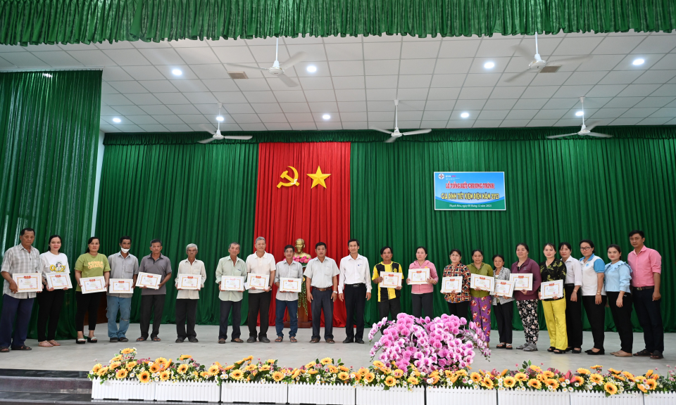 Bến Lức tổng kết chương trình gia đình tiết kiệm điện năm 2023