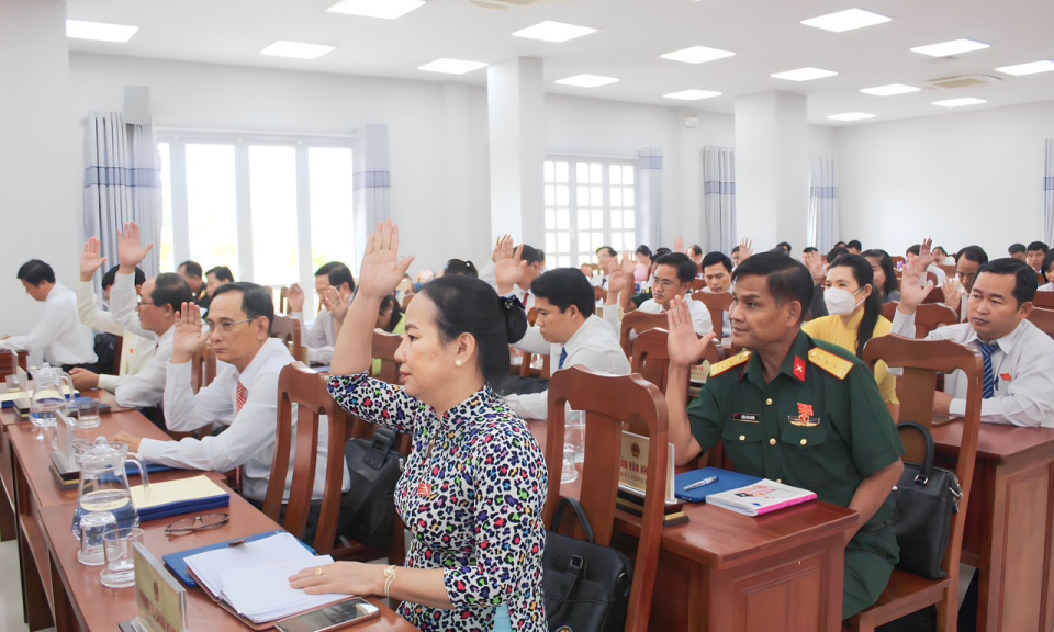  HĐND huyện Đức Huệ tổ chức Kỳ họp thứ 10, kỳ họp lệ cuối năm 2023