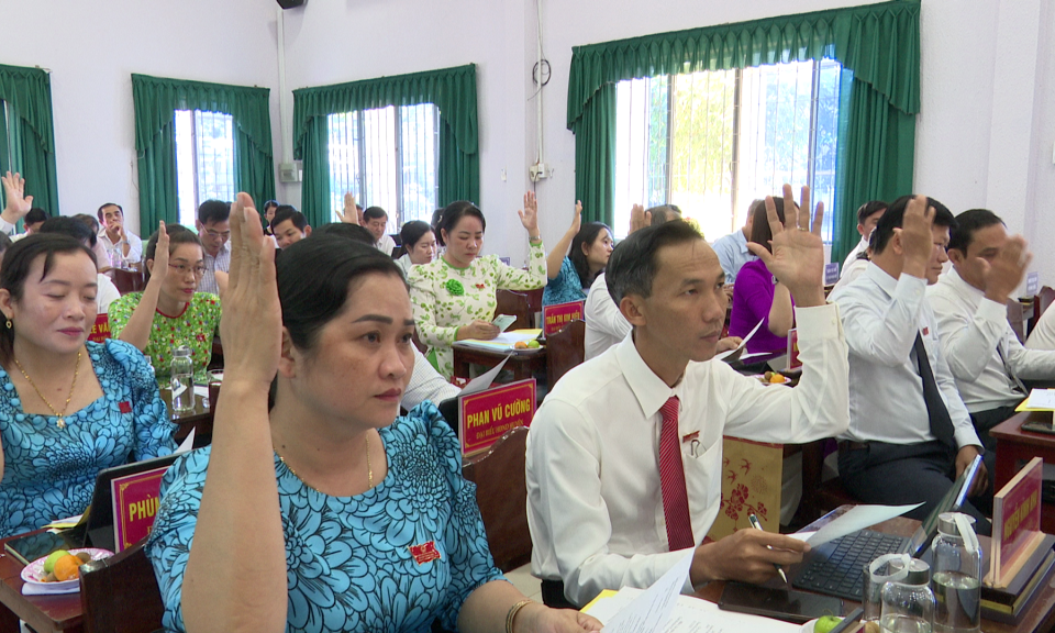 Thạnh Hóa tổ chức kỳ họp lần thứ 12 HĐND huyện khoá VII, nhiệm kỳ 2021 - 2026  