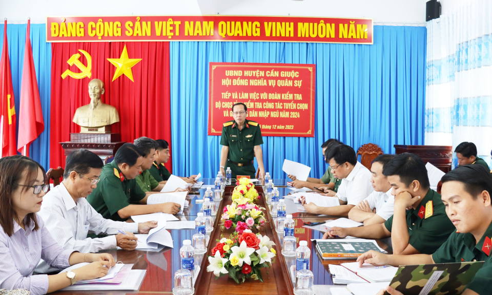 Tỉnh kiểm tra công tác tuyển quân tại huyện Cần Giuộc