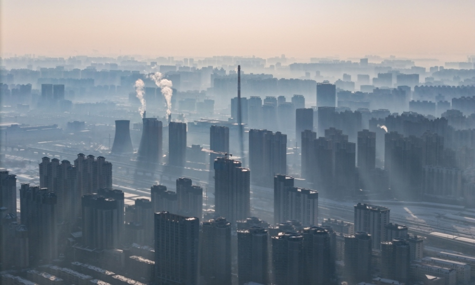 Thành phố miền Bắc Trung Quốc ban bố cảnh báo đỏ về ô nhiễm không khí nặng