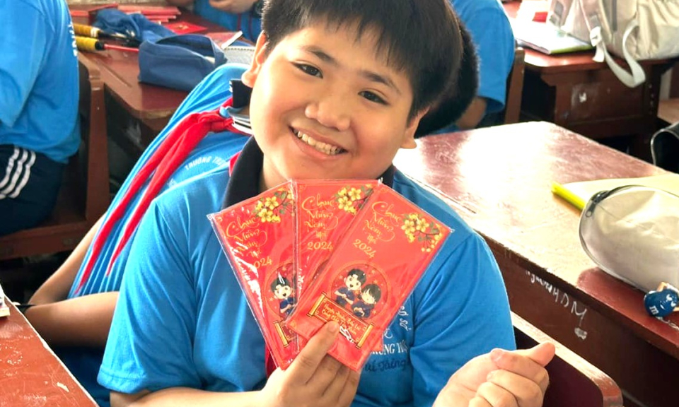 Bến Lức tổ chức chương trình “Bao lì xì hy vọng” gây quỹ hỗ trợ học sinh khó khăn
