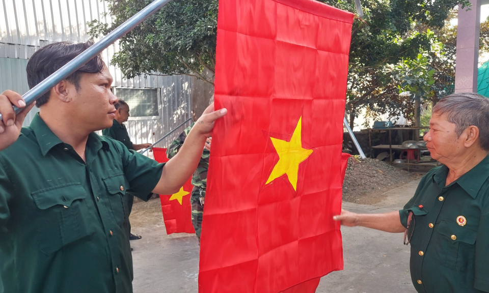 Mô hình “Tuyến đường cờ Tổ quốc” Cựu chiến binh tự quản