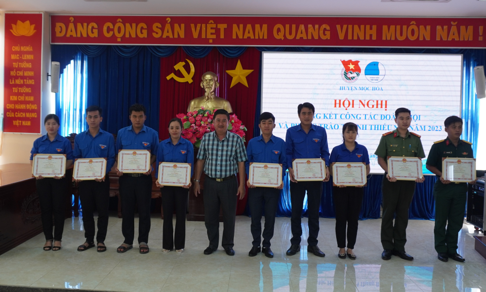 Mộc Hóa tổng kết công tác Đoàn và phong trào thanh thiếu nhi năm 2023