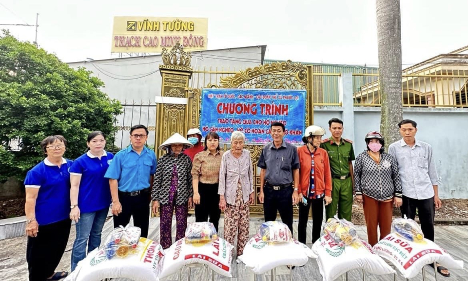 Bến Lức: Để Tết ấm áp đến mọi nhà