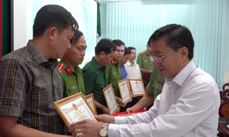 Tân Hưng tổng kết phong trào Toàn dân bảo vệ an ninh Tổ quốc năm 2023