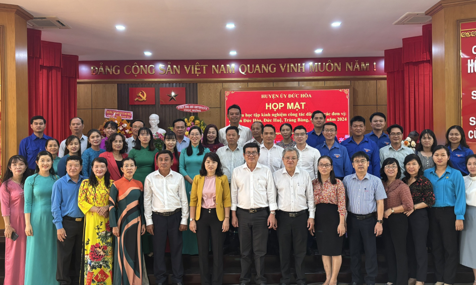 Họp mặt công tác dận vận 4 huyện Đức Hòa, Đức Huệ (Long An), Trảng Bàng (Tây Ninh) và Củ Chi (Thành phố Hồ Chí Minh)