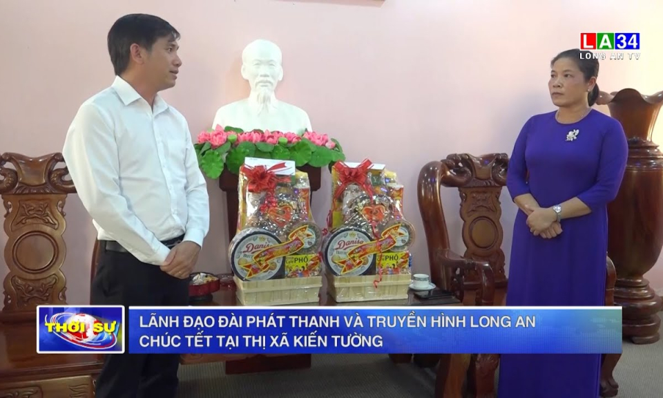 Lãnh đạo Đài Phát thanh và Truyền hình Long An chúc Tết tại thị xã Kiến Tường