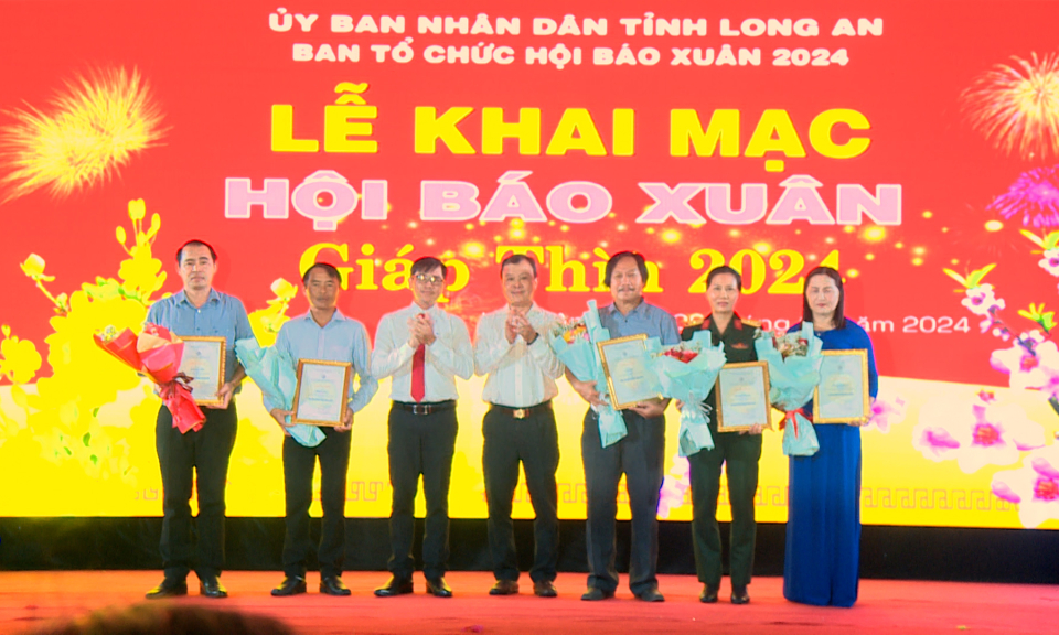 Khai mạc Hội Báo Xuân Giáp Thìn 2024