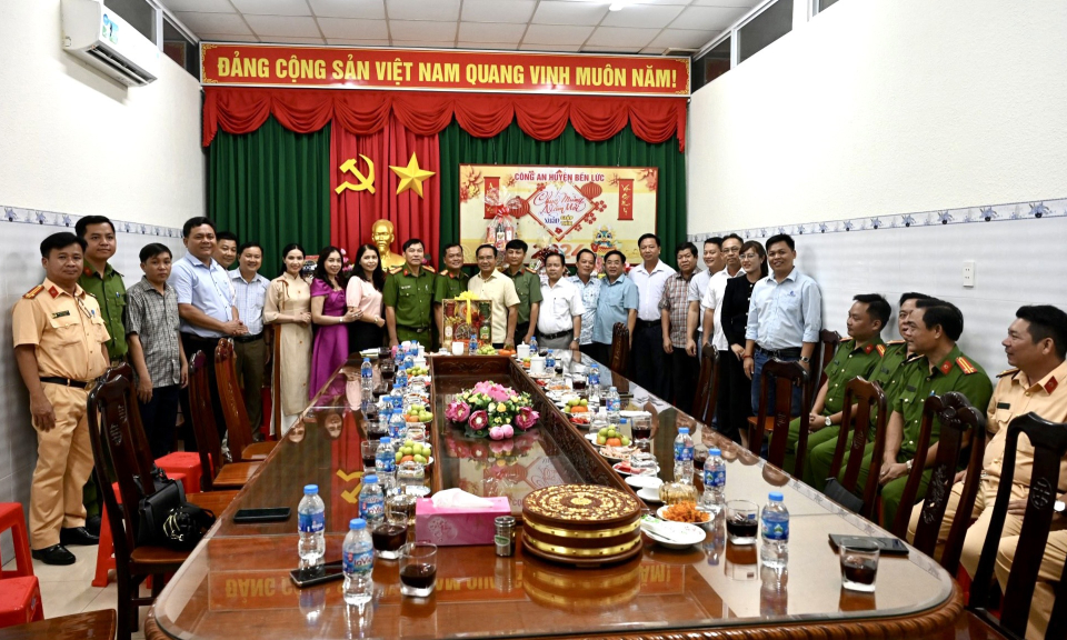 Bí thư Tỉnh ủy Nguyễn Văn Được thăm, chúc Tết một số đơn vị làm nhiệm vụ trực Tết
