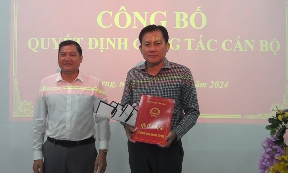Tân Hưng điều động Giám đốc Trung tâm Văn hóa, Thông tin và Truyền thanh giữ chức Trưởng Phòng Văn hóa và Thông tin 