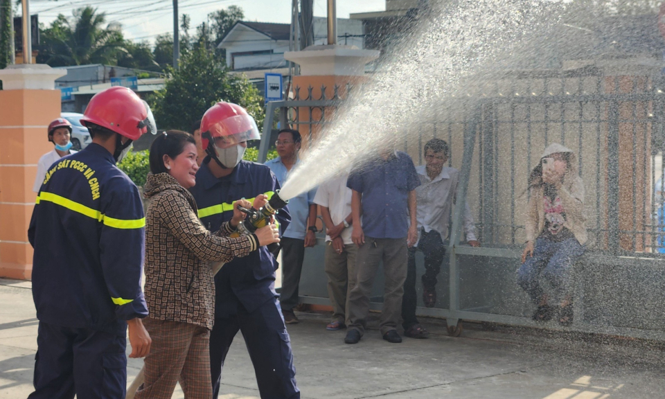  Bến Lức tổ chức gần 1.570 cuộc tuyên truyền, trải nghiệm phòng cháy chữa cháy