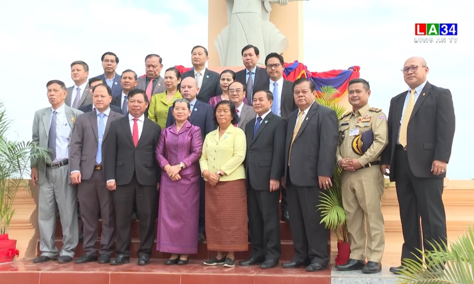 Khánh thành Đài Hữu nghị Việt Nam - Campuchia tại tỉnh SvayRieng