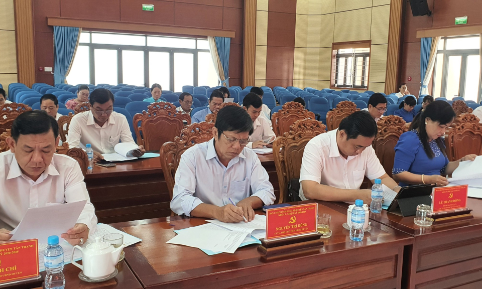 Huyện ủy Tân Thạnh cho ý  kiến về việc thành lập Ban tổ chức phục vụ Đại hội
