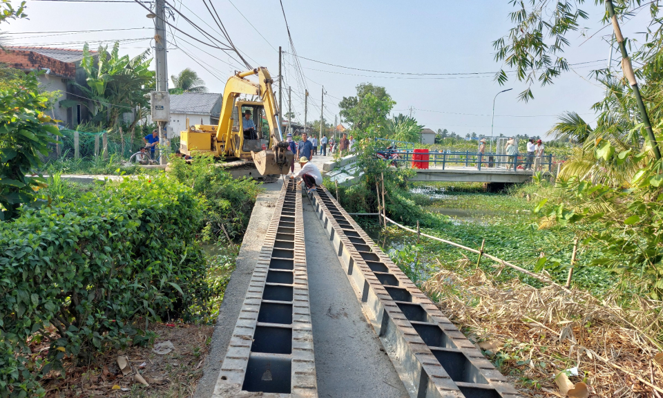 Xã Long Trì, huyện Châu Thành khởi công xây dựng cầu giao thông nông thôn Bưng Môn