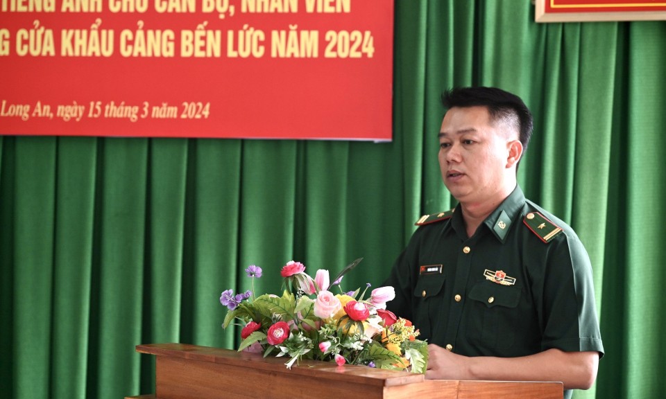 Bồi dưỡng ngoại ngữ cho cán bộ, nhân viên Đồn Biên phòng Của khẩu cảng Bến Lức