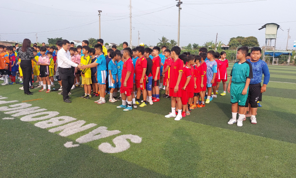 Huyện Châu Thành tổ chức giải bóng đá thiếu niên, nhi đồng năm 2024.