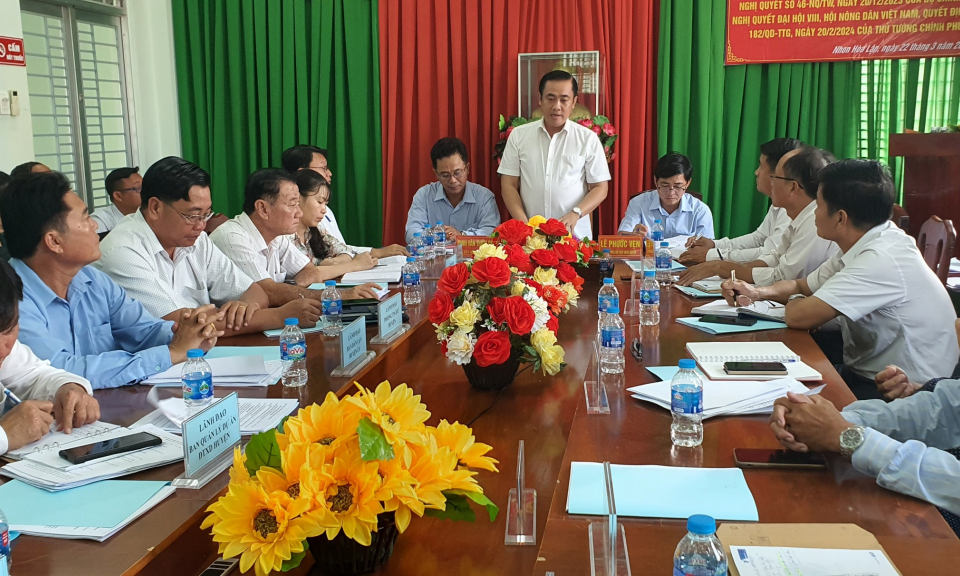 Chủ tịch UBND huyện Tân Thạnh làm việc với xã Nhơn Hòa Lập