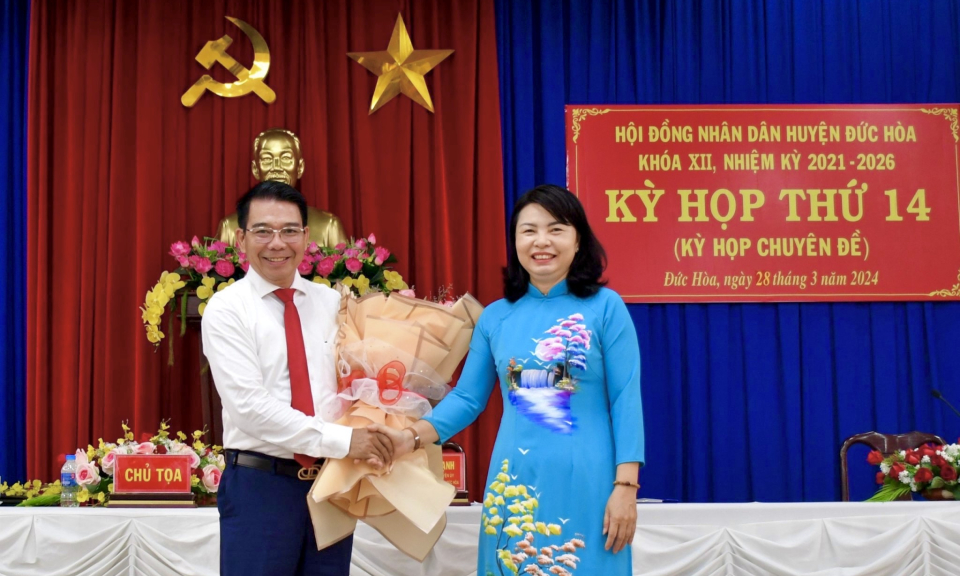 Ông Lê Thành Phong được bầu chức danh Chủ tịch UBND huyện Đức Hòa