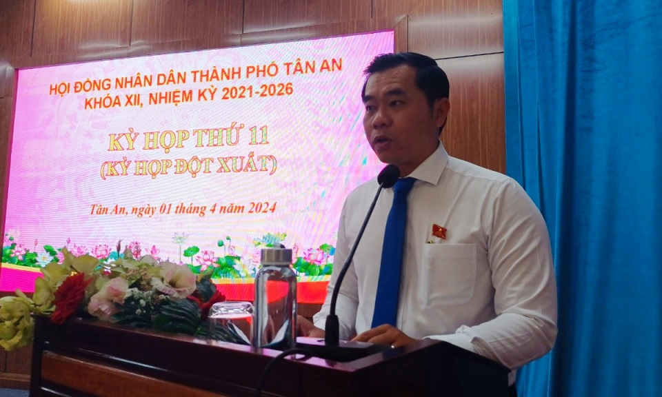 Ông Võ Hồng Thảo được bầu giữ chức danh Chủ tịch UBND thành phố Tân An, nhiệm kỳ 2021 - 2026