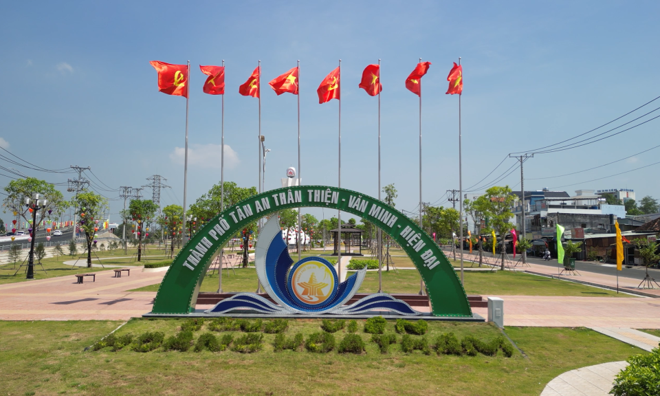 Thông báo treo cờ Tổ quốc, nghỉ Lễ giỗ Tổ Hùng Vương, ngày 30/4, 01/5