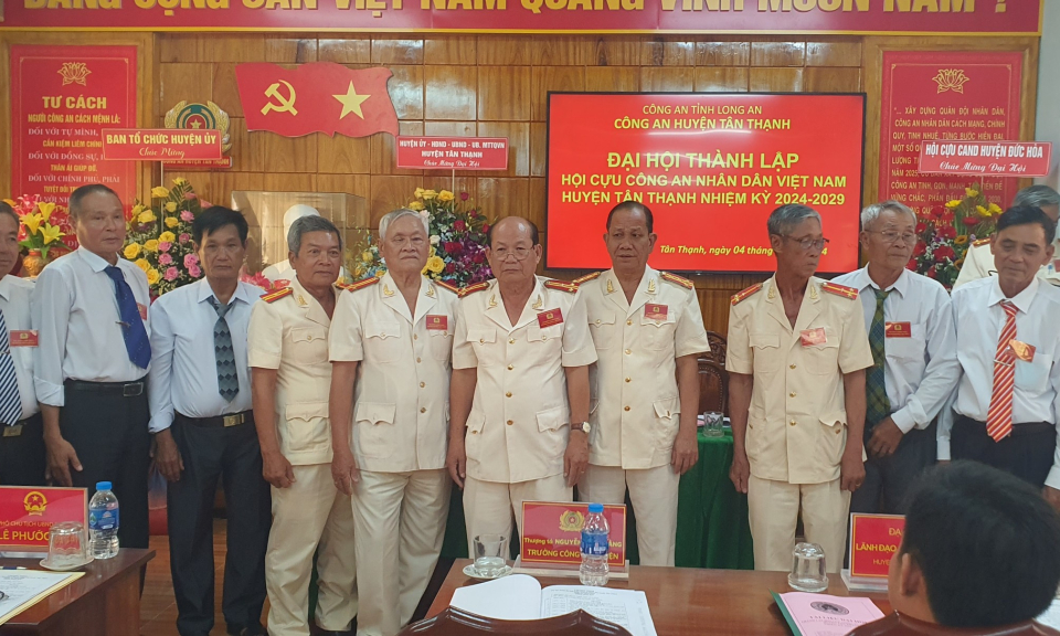 Tân Thạnh: Đại hội thành lập Hội cựu Công an Nhân dân