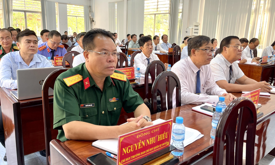 Huyện ủy Tân Hưng khóa VI hội nghị lần thứ 17
