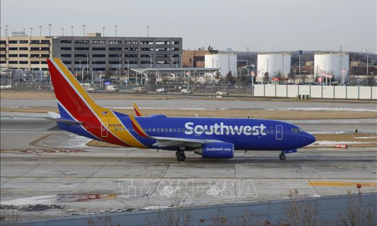 FAA điều tra sự cố bung vỏ động cơ máy bay Boeing 737-800